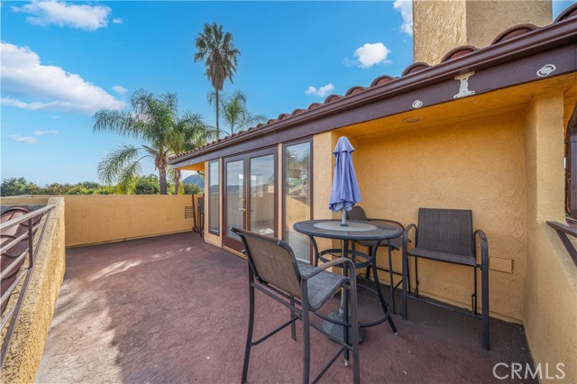 23192 De Anza Road, Temecula CA: https://media.crmls.org/medias/345ea150-a0df-441a-bfa7-c3c830a5fdbb.jpg