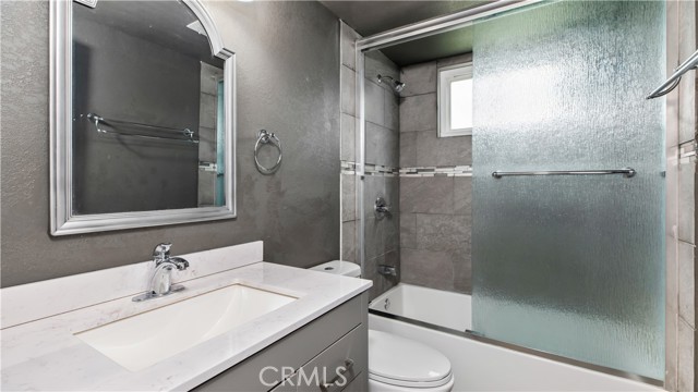 528 Essex photo 32