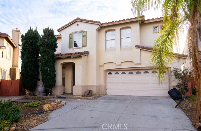 Detail Gallery Image 4 of 48 For 276 Cambria, Carson,  CA 90745 - 4 Beds | 3 Baths