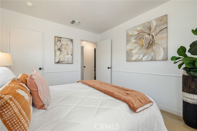 11012 Montgomery Avenue, Granada Hills CA: https://media.crmls.org/medias/3460246a-780b-4cf1-ba1c-a9824cf807ee.jpg