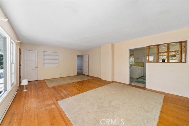 12852 Fairhaven, Santa Ana CA: https://media.crmls.org/medias/3460ce44-f4f8-4d36-9bc3-d9fe39c71279.jpg