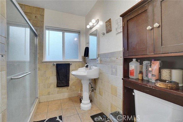 Detail Gallery Image 17 of 19 For 1303 1305 E Kingsley Ave, Pomona,  CA 91767 - 4 Beds | 2 Baths