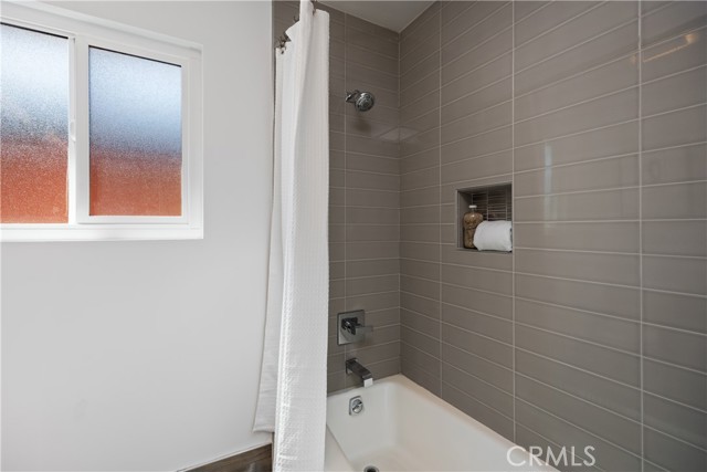496 E 16th, Costa Mesa CA: https://media.crmls.org/medias/34613e88-8970-4006-8fde-f12d9efbf774.jpg
