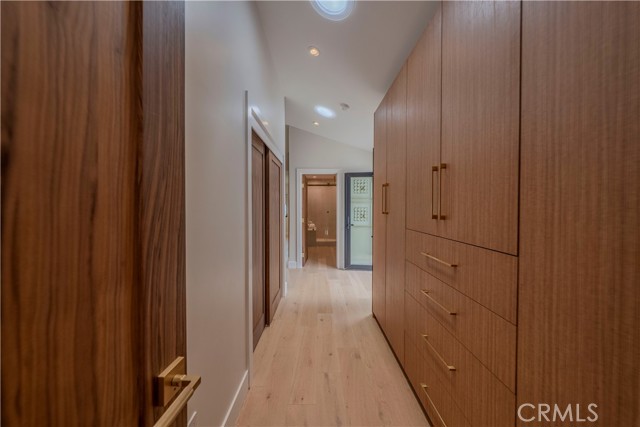 9141 Aloha Drive, Huntington Beach CA: https://media.crmls.org/medias/3461772b-a534-4b0f-97b8-fef5aa76696b.jpg