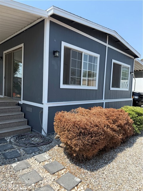 350 E San Jacinto Avenue, Perris CA: https://media.crmls.org/medias/3461d80d-b432-46e5-bb33-78678a44fa79.jpg