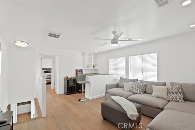 Image 15 of 22 For 5215 Emporia Avenue