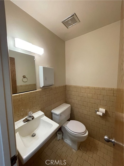  Commercial for Sale in Apple Valley, California