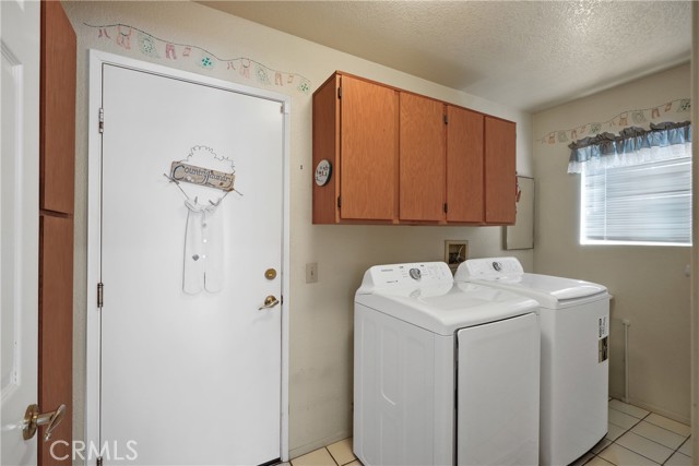 Detail Gallery Image 14 of 42 For 1959 Seven Hills Dr, Hemet,  CA 92545 - 3 Beds | 2 Baths