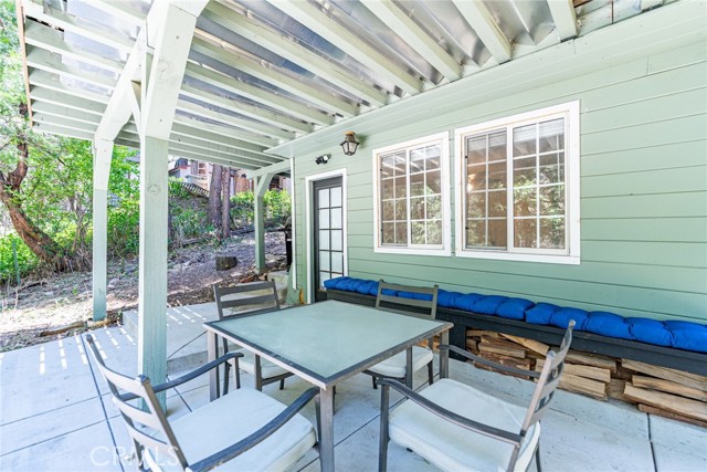 23120 Sycamore Lane, Crestline CA: https://media.crmls.org/medias/34632ba1-b304-4a91-bcd0-8eb3f63b877b.jpg