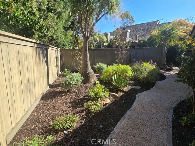 Detail Gallery Image 6 of 39 For 57 Pinewood, Irvine,  CA 92604 - 2 Beds | 2 Baths