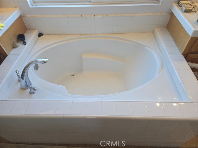 28195 Juniper Tree Lane, Menifee CA: https://media.crmls.org/medias/34641867-3215-40e1-93b6-2cd051d68655.jpg