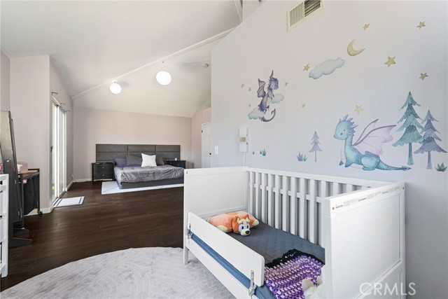 Detail Gallery Image 30 of 46 For 9400 1/2 Noble Ave, North Hills,  CA 91343 - 4 Beds | 3 Baths