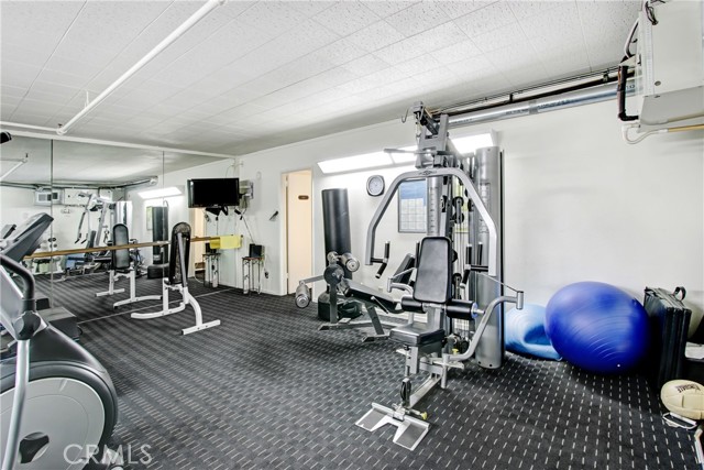 Detail Gallery Image 37 of 44 For 4949 Genesta Ave #104,  Encino,  CA 91316 - 2 Beds | 2 Baths