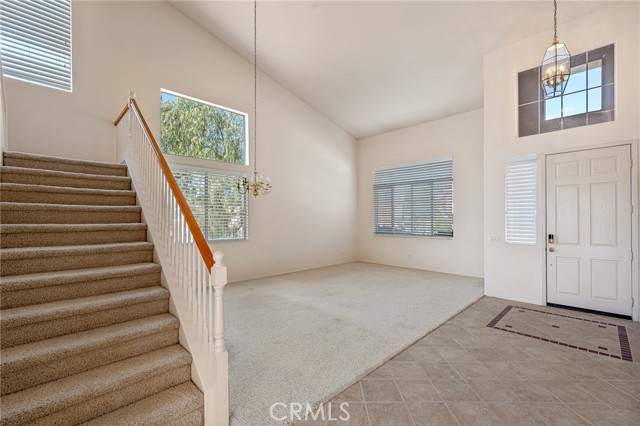 Detail Gallery Image 5 of 41 For 1070 Mandevilla Way, Corona,  CA 92879 - 3 Beds | 3/1 Baths