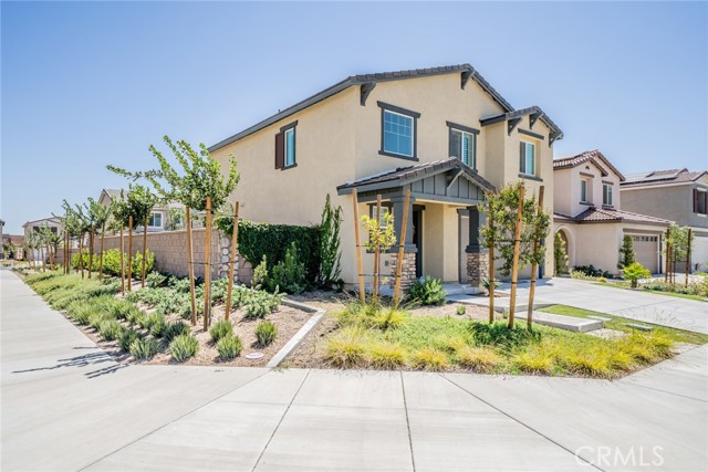 Detail Gallery Image 1 of 31 For 8346 Woodrose St, Jurupa Valley,  CA 92509 - 3 Beds | 2/1 Baths