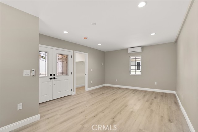 1401 Highland Street, Santa Ana CA: https://media.crmls.org/medias/3465f1fd-d375-42fd-b42a-39df3a2b2201.jpg