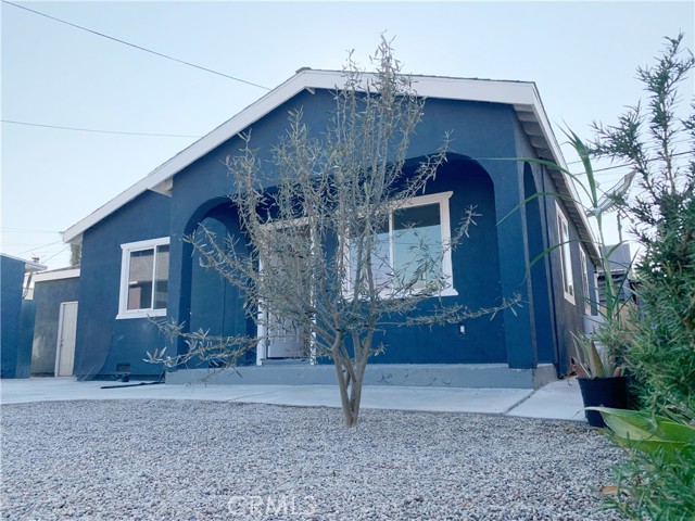 11835 Gale Ave, Hawthorne CA: https://media.crmls.org/medias/34660b87-643d-43de-a546-4952681bb070.jpg