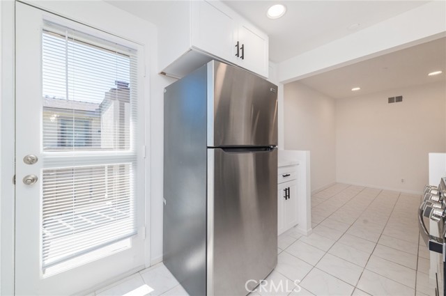 Detail Gallery Image 8 of 22 For 62 Echo Run, Irvine,  CA 92614 - 3 Beds | 2 Baths