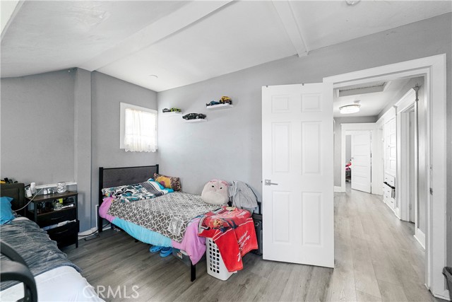 1665 Arlington Avenue, Los Angeles CA: https://media.crmls.org/medias/34667580-2887-42b7-b806-9bbc16a3ac69.jpg