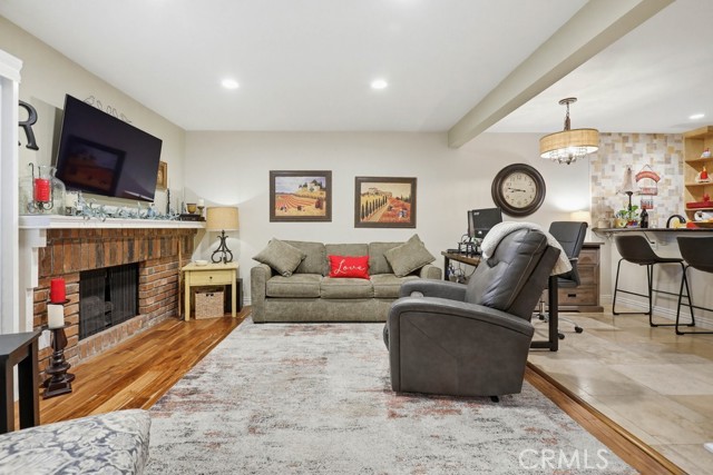 Detail Gallery Image 4 of 57 For 1111 Tustin Pines, Tustin,  CA 92780 - 2 Beds | 1/1 Baths