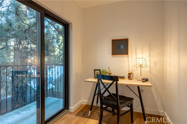 259 Victoria Lane, Sugarloaf CA: https://media.crmls.org/medias/346695bf-d109-4892-a309-62f558d0bb7d.jpg
