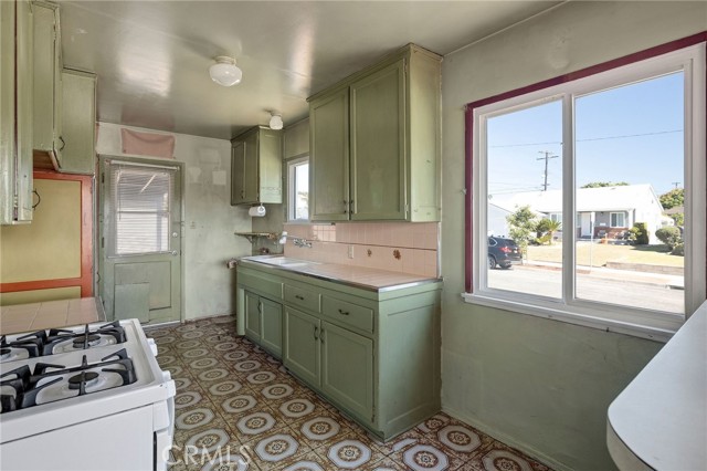 19432 Anza Avenue, Torrance CA: https://media.crmls.org/medias/3466b560-da6e-48a6-915f-71d79573c0f9.jpg