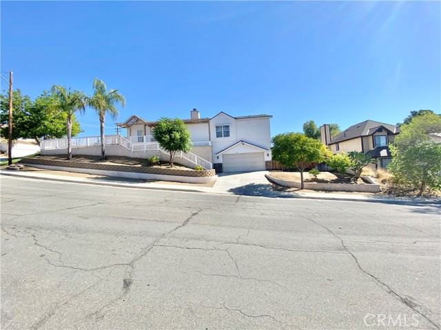 Detail Gallery Image 3 of 36 For 1212 W Pottery St, Lake Elsinore,  CA 92530 - 3 Beds | 2 Baths