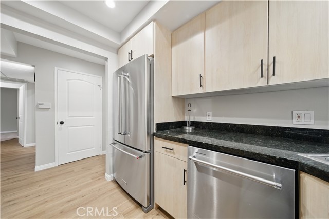 Detail Gallery Image 26 of 35 For 7826 Topanga Canyon Bld #218,  Canoga Park,  CA 91304 - 2 Beds | 2 Baths