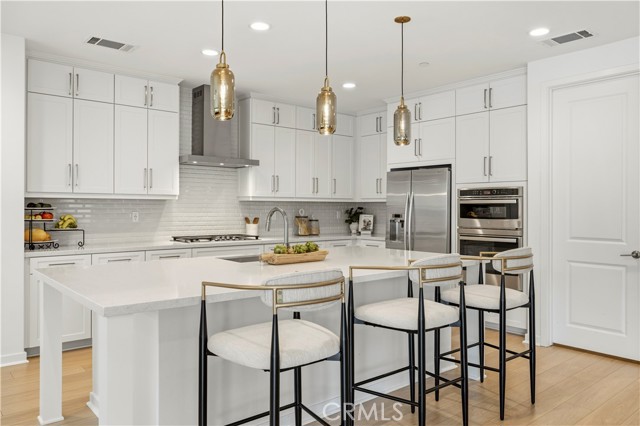 5 Bed Home for Sale in Saugus, California