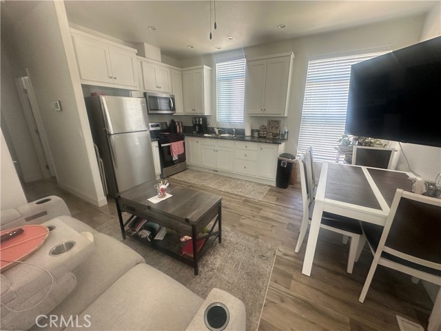 Detail Gallery Image 5 of 11 For 22113 Grand Terrace Rd #8,  Grand Terrace,  CA 92313 - 2 Beds | 1 Baths