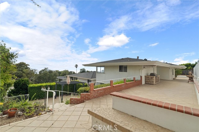 7206 Crest Road, Rancho Palos Verdes CA: https://media.crmls.org/medias/3467d5c9-a42b-4687-9077-d99cfd2a417d.jpg