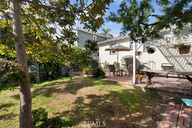 1300 Walnut Ave, Manhattan Beach, California 90266, 4 Bedrooms Bedrooms, ,2 BathroomsBathrooms,Residential,Sold,Walnut Ave,PV22057312