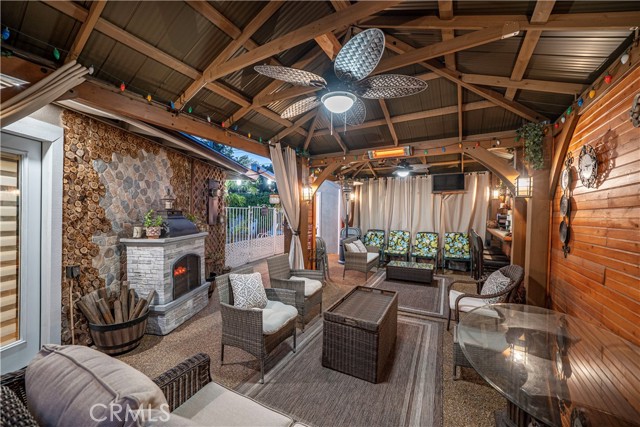 2033 E Duell Street, Glendora CA: https://media.crmls.org/medias/34698dc6-a3a8-44ec-b7ac-534f6b7faa13.jpg