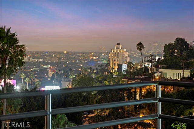 Detail Gallery Image 32 of 35 For 8246 Woodshill Trl, Los Angeles,  CA 90069 - 4 Beds | 4 Baths