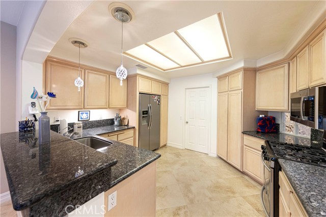 61 Stoney Pointe, Laguna Niguel CA: https://media.crmls.org/medias/3469e201-965e-4816-8be9-d8a5bd879639.jpg