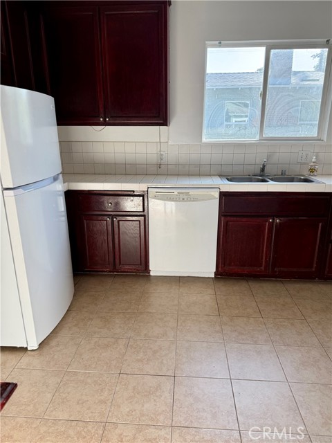 Detail Gallery Image 6 of 12 For 411 Myrtle, Glendale,  CA 91203 - 2 Beds | 1 Baths