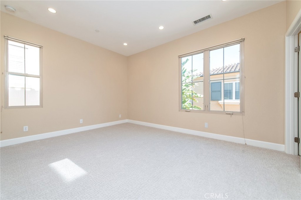 MLS #OC25254186 image #19