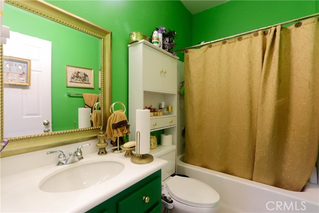 40203 Grenache Court, Murrieta CA: https://media.crmls.org/medias/346aa217-a929-4c28-8956-d0f74edec077.jpg