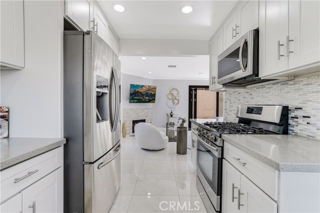 Detail Gallery Image 14 of 52 For 1440 Holbrook St, Eagle Rock,  CA 90041 - 3 Beds | 3/1 Baths