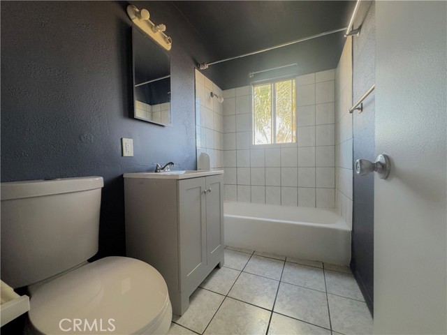 1141 E 95th Street, Los Angeles, California 90002, 2 Bedrooms Bedrooms, ,1 BathroomBathrooms,Residential Lease,For Rent,1141 E 95th Street,CRSB24234770