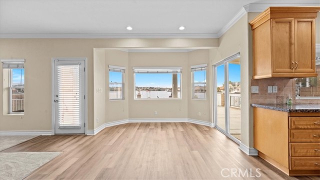 Detail Gallery Image 8 of 43 For 13310 Sea Gull Dr, Victorville,  CA 92395 - 3 Beds | 3 Baths