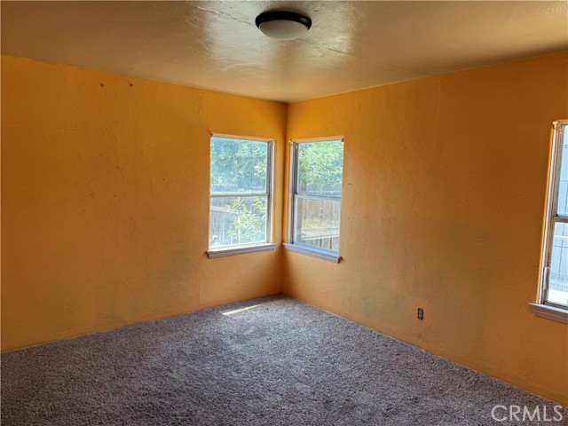 Detail Gallery Image 11 of 24 For 419 Linda Vista Dr, Bakersfield,  CA 93308 - 2 Beds | 1 Baths