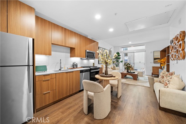 Detail Gallery Image 6 of 44 For 709 E Walnut St #318,  Pasadena,  CA 91101 - 0 Beds | 1 Baths