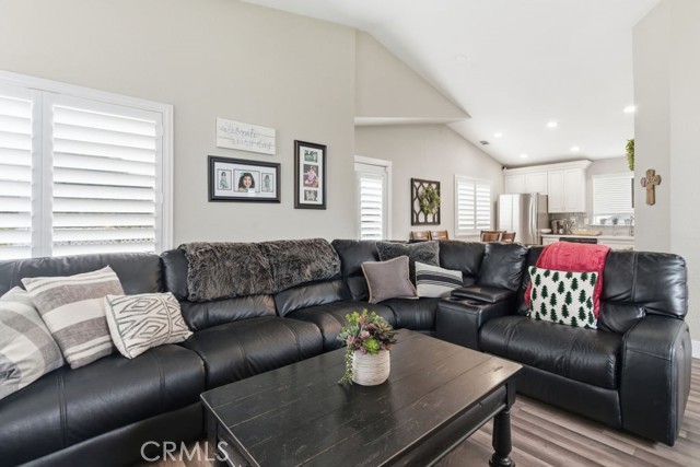 Detail Gallery Image 13 of 56 For 628 Crater, Modesto,  CA 95351 - 4 Beds | 2/1 Baths