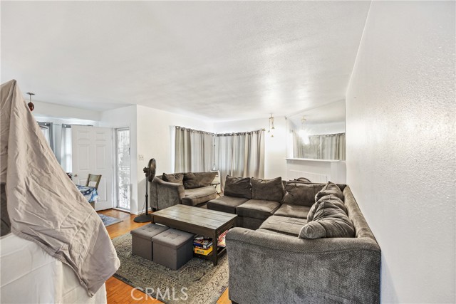 Detail Gallery Image 11 of 32 For 2612 Manhattan Beach Bld, Gardena,  CA 90249 - 3 Beds | 2 Baths