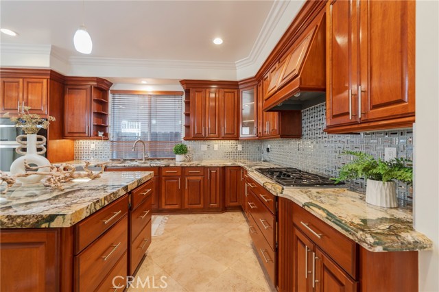 Detail Gallery Image 14 of 55 For 416 15th St, Huntington Beach,  CA 92648 - 3 Beds | 3/2 Baths
