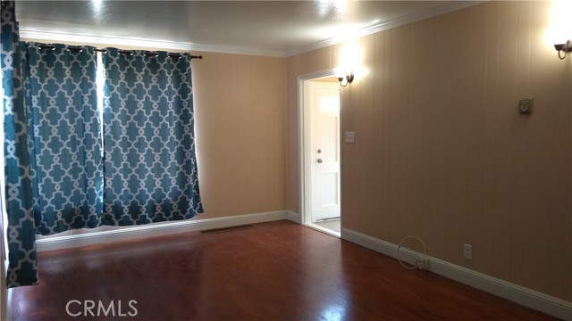 front/living oom