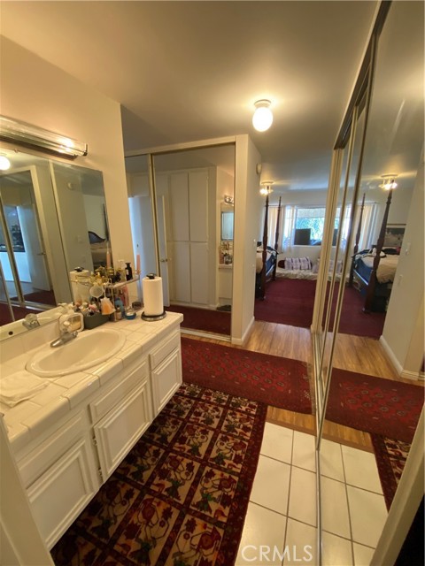 5334 Lindley Avenue, Encino CA: https://media.crmls.org/medias/346ead8c-8637-425d-9488-ccda62b780a0.jpg