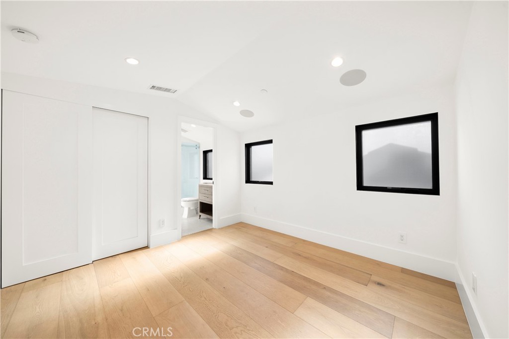 MLS #NP25246902 image #13