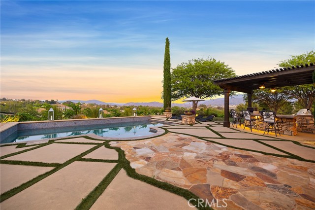 33260 Susan Grace Court, Temecula CA: https://media.crmls.org/medias/346f4f5d-4d71-43a6-a6ec-96614b2732dc.jpg